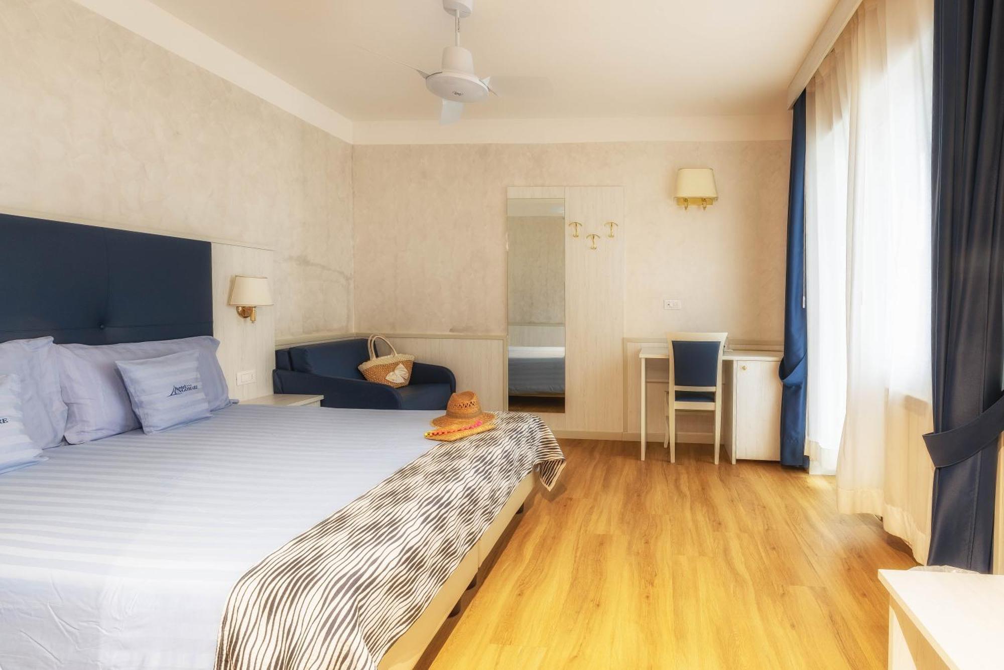 Lungomare Hotel 4*