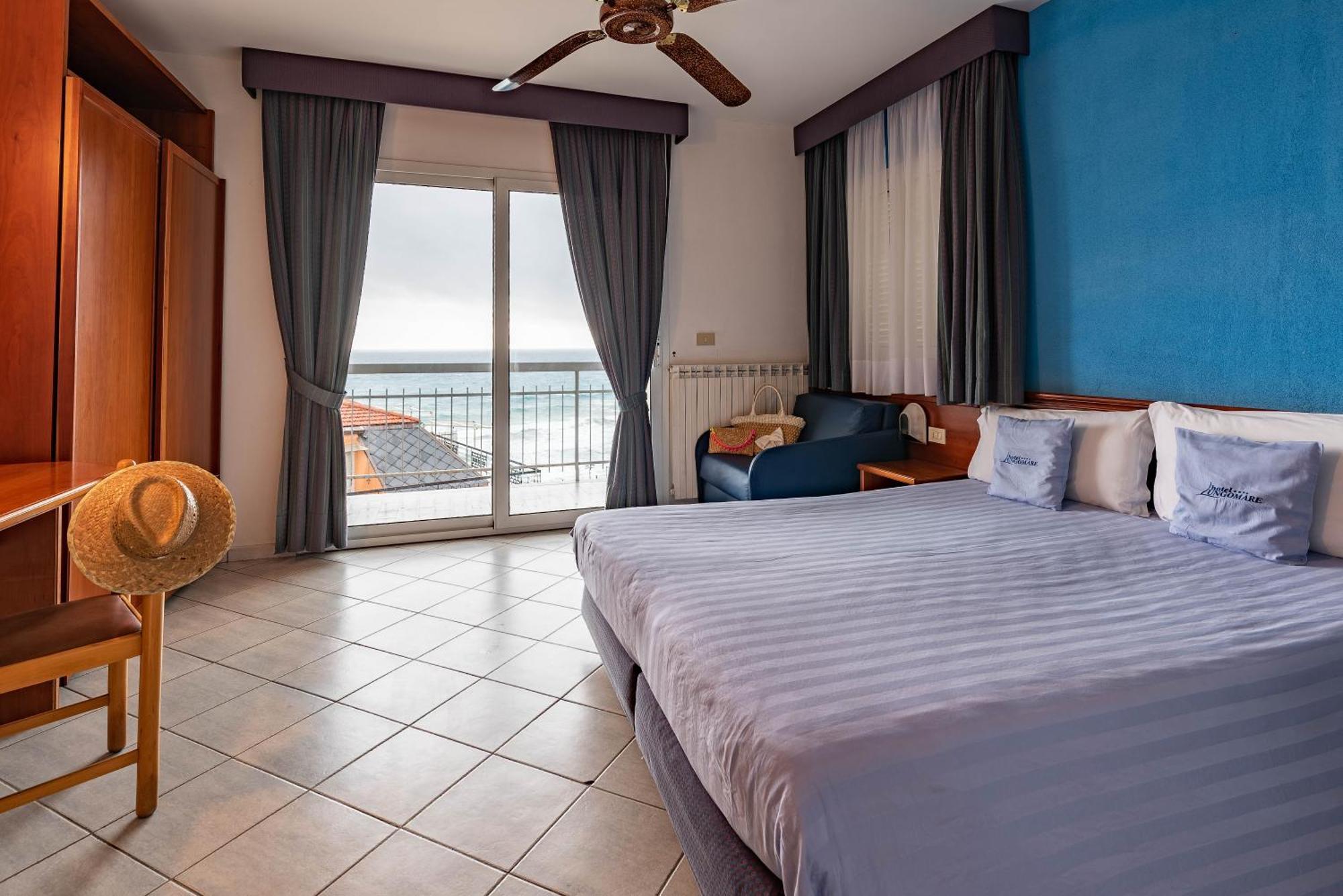 Lungomare Hotel 4*