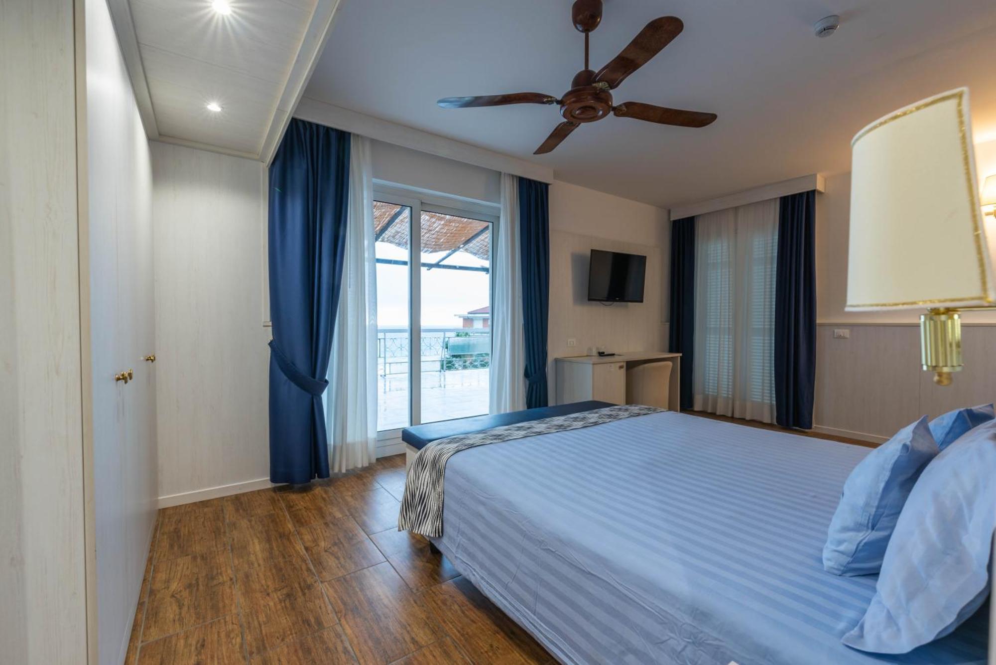Hotel Lungomare